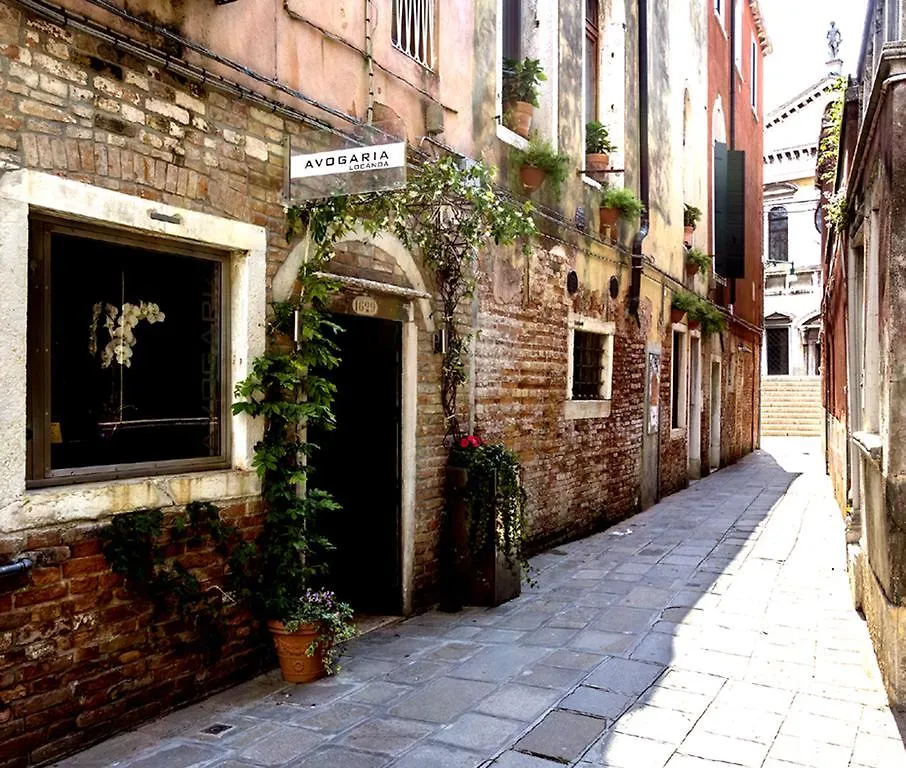 Avogaria 5 Rooms Venice Guest house