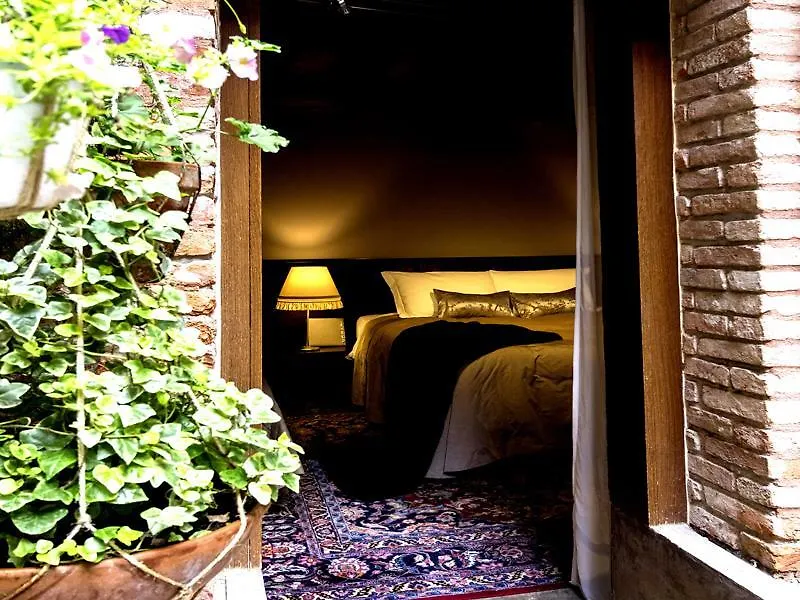 Avogaria 5 Rooms Venice Italy